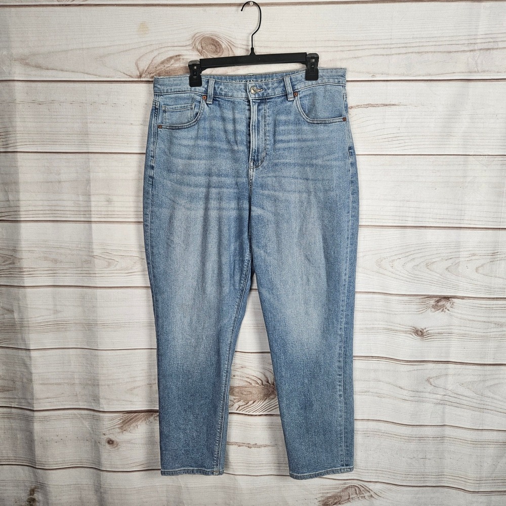 American Eagle Mom Jean Light Wash High Waisted Tapered Leg Denim Blue 14